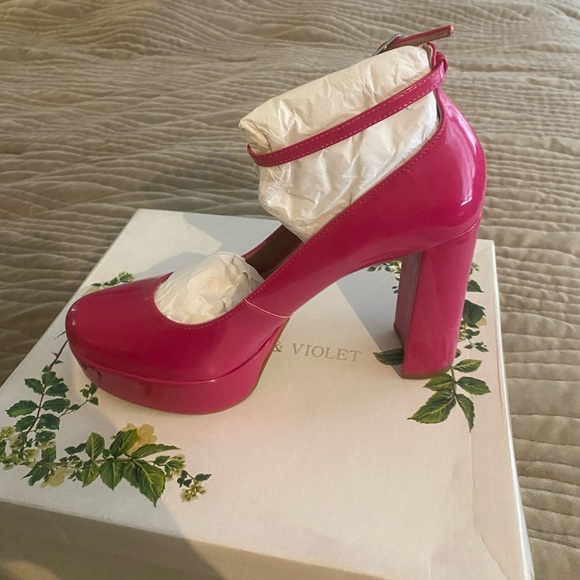 Chelsea & Violet brand new heels ✨ - Picture 2 of 5